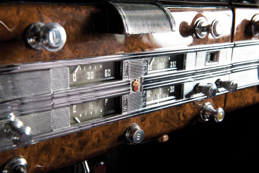  Packard 120 Deluxe Touring Sedan 1937 года  (фото 4 из 19)